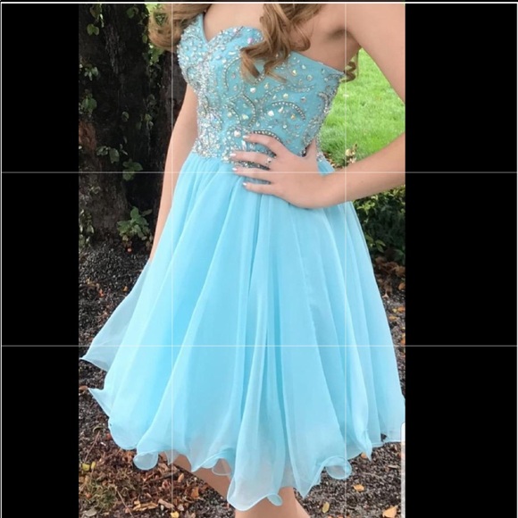 BEAUTIFUL SKY BLUE HOMECOMING DRESS WITH BEADING - Picture 3 of 5